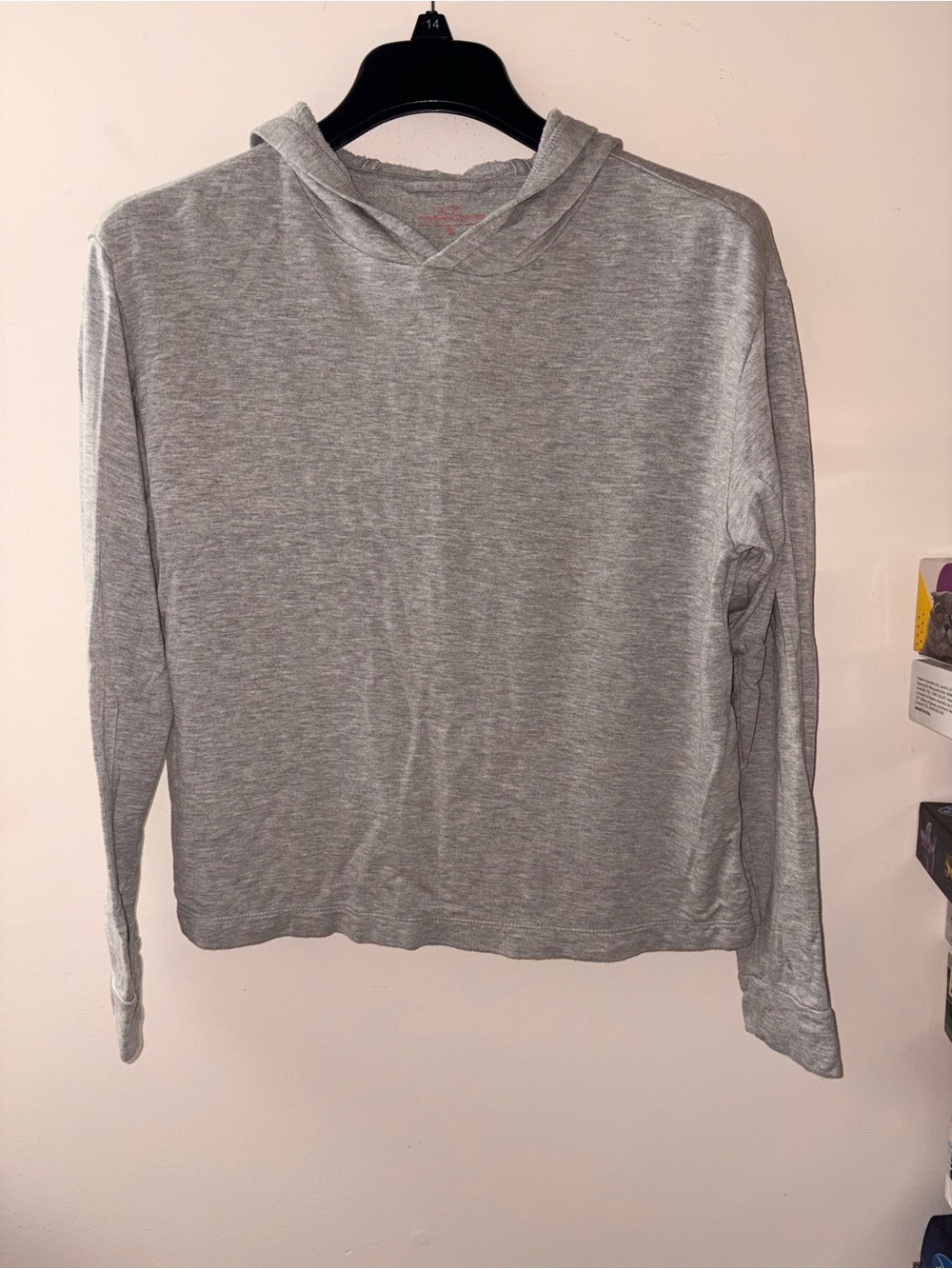 Vineyard Vines size XL (16) hoodie tee